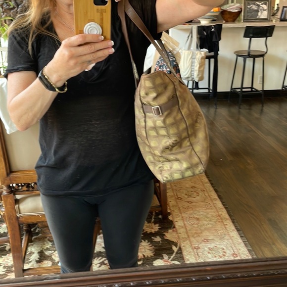 Stunning Chanel Tote Bag Leather and Nylon - Picture 1 of 13